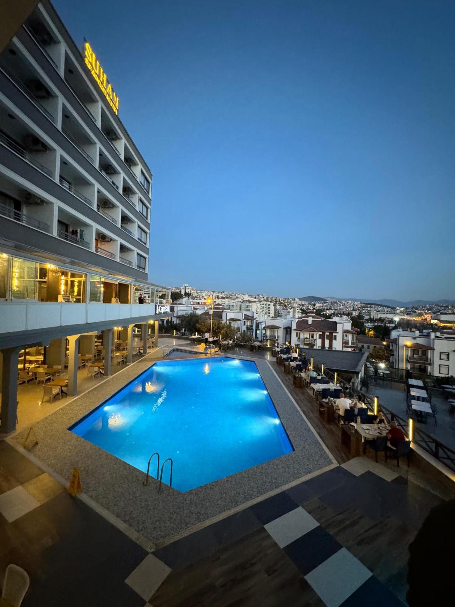 Suhan Seaport Hotel Кушадасы Экстерьер фото